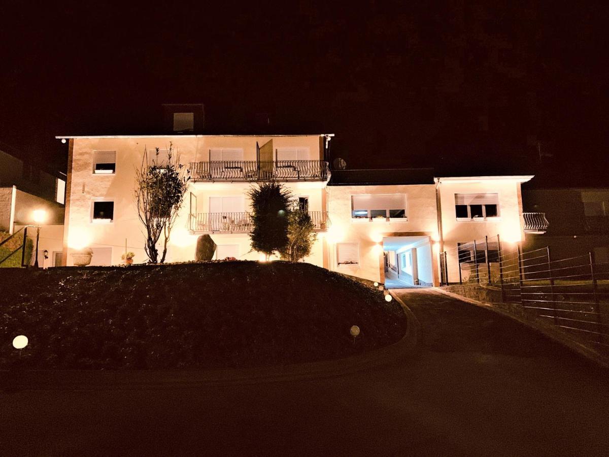 Landhaus Kuerrenberg Майен Екстериор снимка
